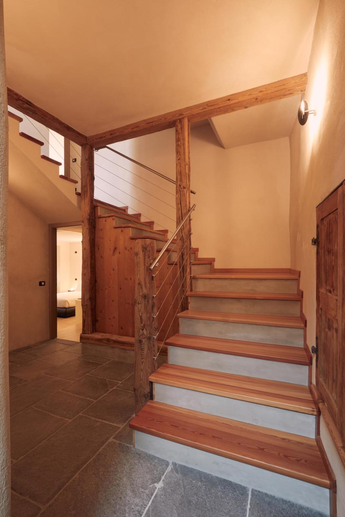 Bed and Breakfast Le Corti Dei Sassi Berbenno di Valtellina Exterior foto